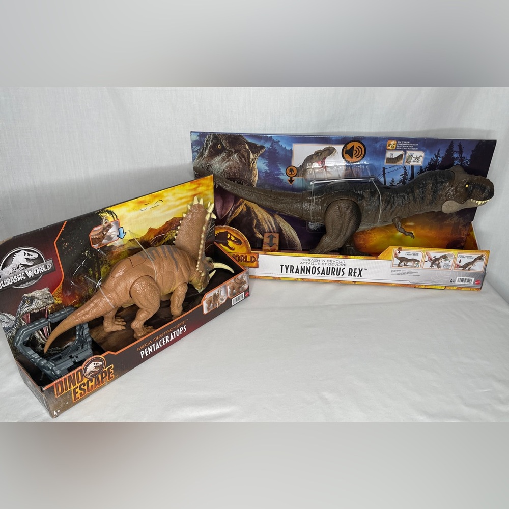 Lot of 2! Jurassic World Dinosaurs! Tyrannosaurus Rex and Pentaceratops